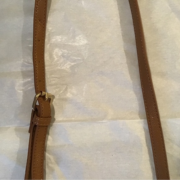 🩸[2/$32.00]🩸Mark and Hall Crossbody Purse - Picture 2 of 10